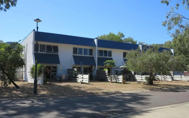 Paradise Apartments Unit 2