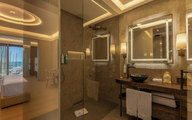 Porto Lotti Suite Hotel