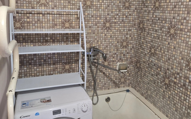 На Бровцева 16