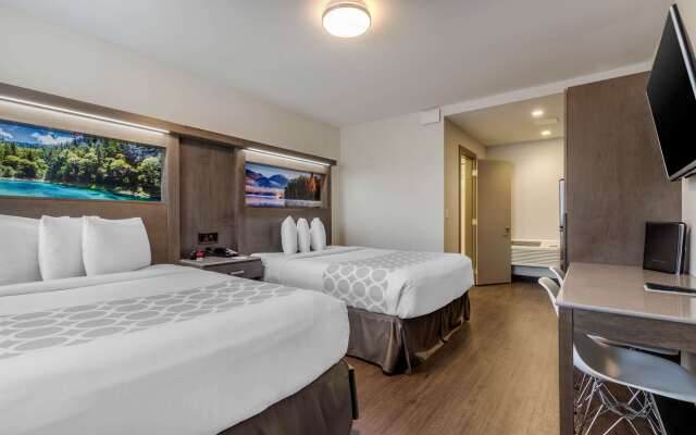 Super 8 by Wyndham Macleod Trail Calgary