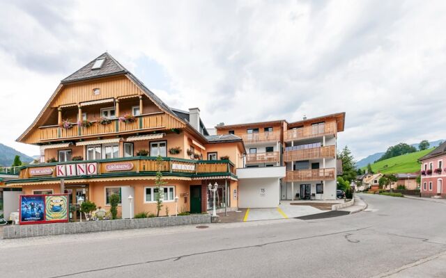 Apartment in Groebming Near Skiing and Hiking Area