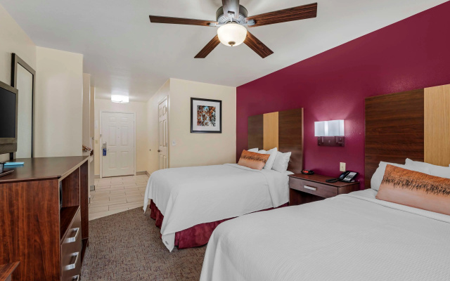 Best Western Pineywoods Inn