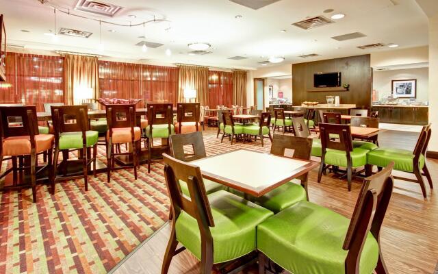 Hampton Inn & Suites Denver-Downtown