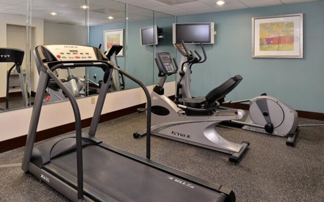 Holiday Inn Express Hotel & Suites River Park by IHG