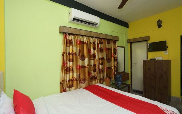 OYO 22892 Hotel Divine