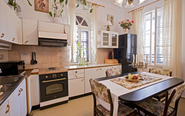 A2 - Apartment in the Very Heart of Split