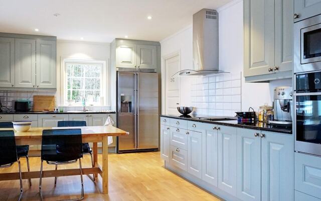6 Person Holiday Home in Strömstad