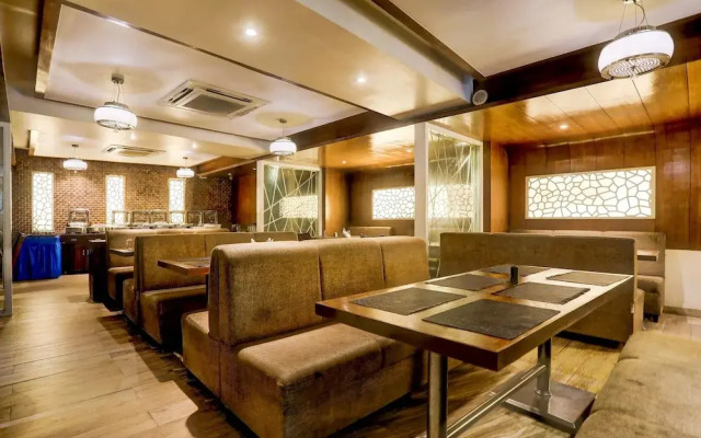 Stylish & Modern Stays at Palette River Front