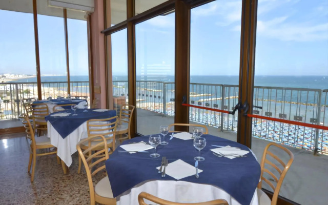 Hotel Diplomat Marine