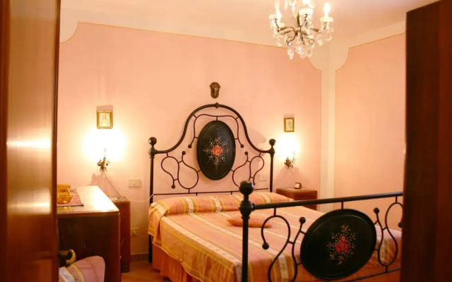 Wonderful Private Villa With Private Pool, TV, Pets Allowed and Parking, Close to Montepulciano