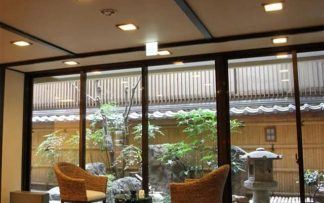 Kamogawa-kan Inn