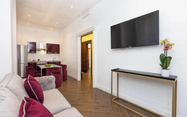 Prestigious Apartments Via Barberini