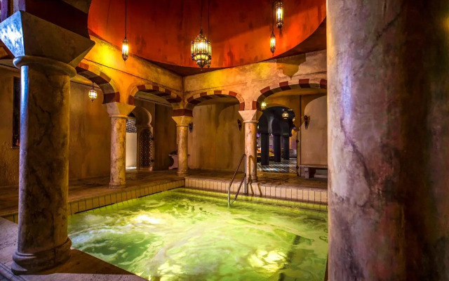 Mesés Shiraz Wellness Hotel Superior