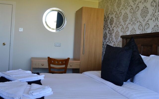 Knowesgate Inn