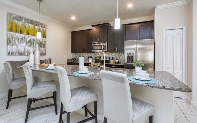 Storey Lake 4 Bedroom Townhome w Splashpool - 1629ST