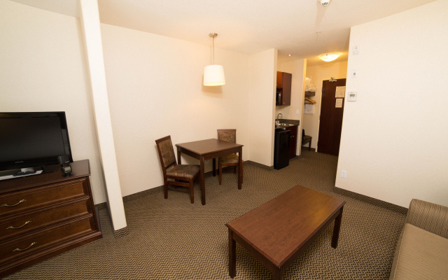 Holiday Inn Express & Suites Slave Lake by IHG