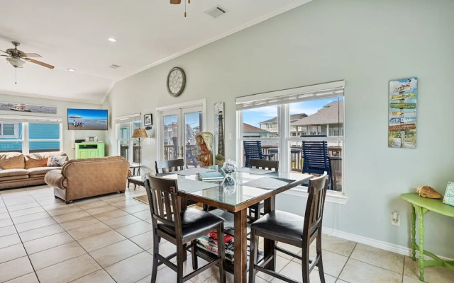 Outlaw's Inn 3 Bedroom Home