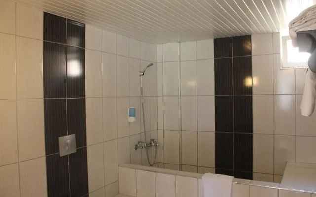 Reis Thermal Otel