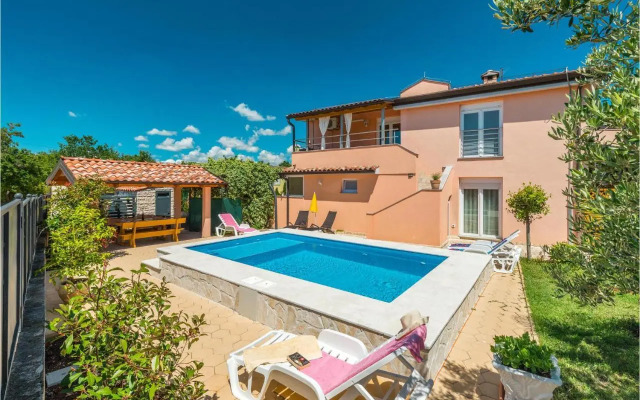 Apartment Zbandaj V