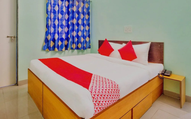 OYO Flagship 29595 Hotel Akash Executive