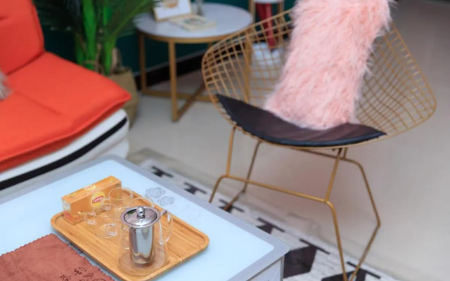 Baoding Lianchi·Baoding East Station· Locals Apartment 00163450