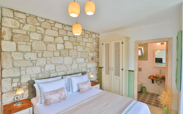 Palas Alacati - Adults Only