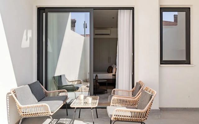 Yamas Urban Living Olympia Suites