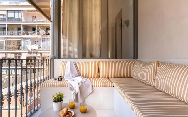 Apartamento de Tres Habitaciones con Terraza 11B