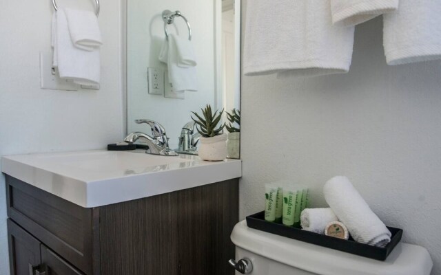 Explore Downtown Nashville Hip Designer Condo