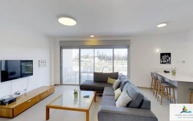 Herzliya Luxury on the Park - H3