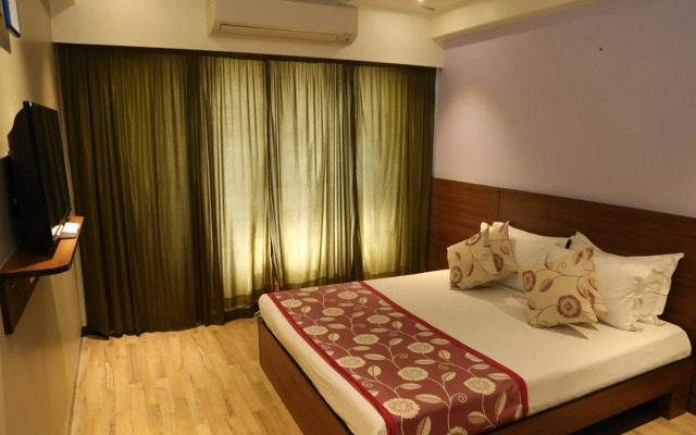 Hotel Madni Royale