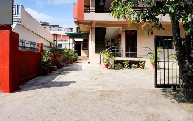 Mordern Room Ballaupur Chowk Dehradun