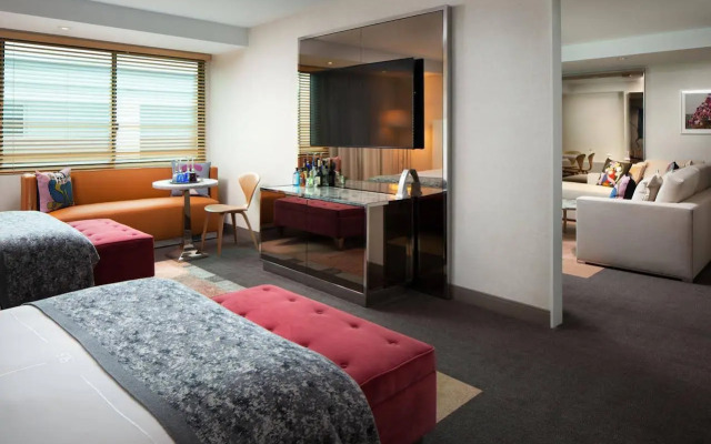 SLS Hotel, a Luxury Collection Hotel, Beverly Hills