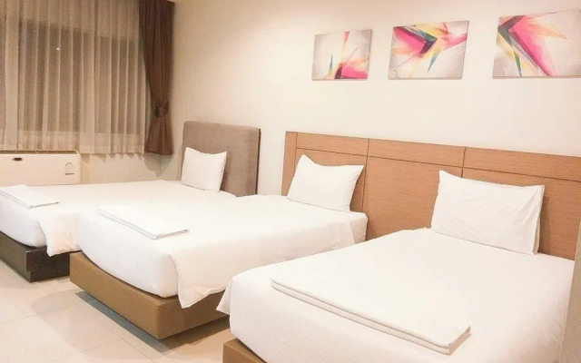Crystal Suites Suvarnabhumi Airport