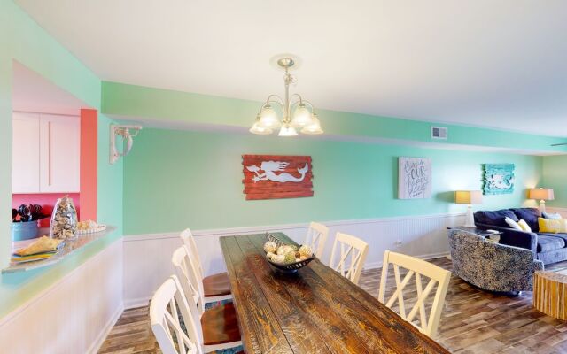 Summer House West C202