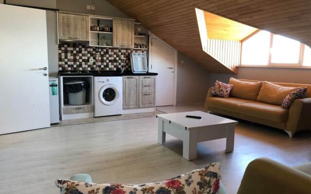 Heaven Golden Apartment