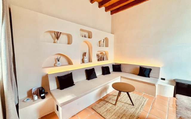 Enigmatic Hotel Experience