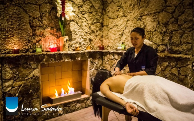 Hotel de Sal Luna Salada