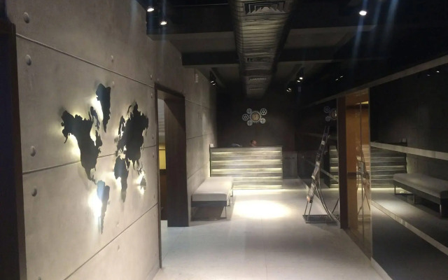 GLM Meridian