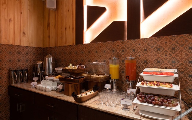 Divine Clarks Inn Suites