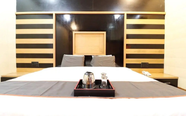 Hotel Rahul Palace by OYO Rooms – Guest Rooms – Nagpur