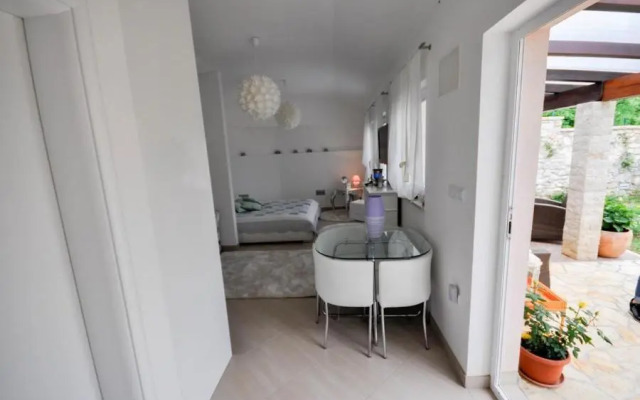 Holiday Home T