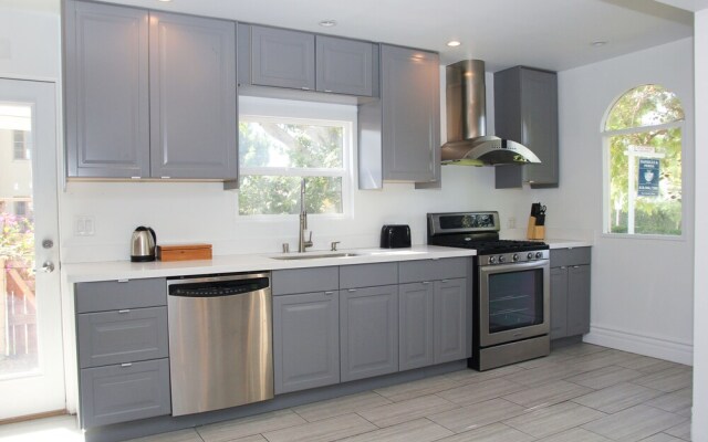 Charming 2BR near Beverly Hills by Sonder