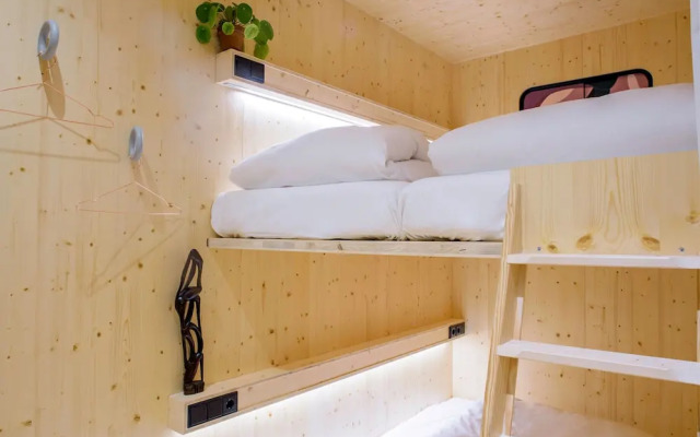 The Green Elephant Hostel & Spa