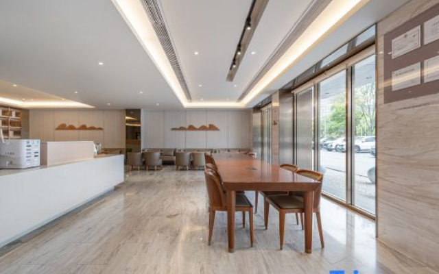 JI Hotel (Shanghai Nanxiang Taimao Commercial Plaza)