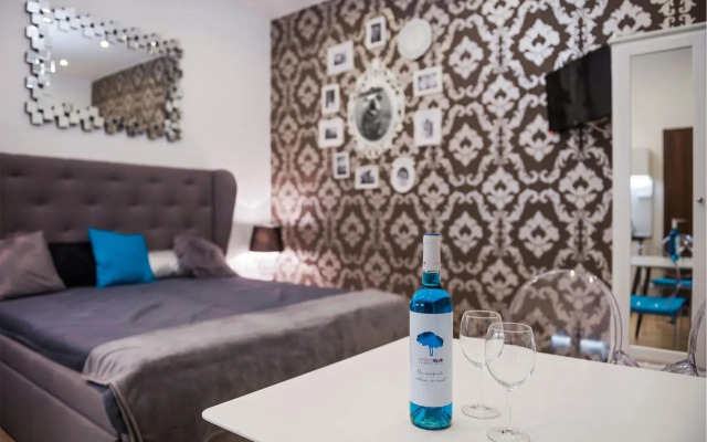 Parking, Ac, 2 Bedroom Design Flat In The Center