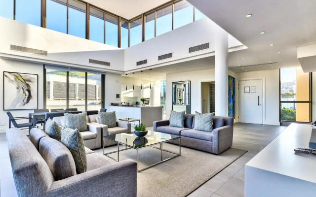 Lawhill Luxury Apartments - V & A Waterfront