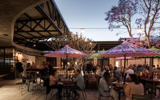 Garde Hotel and Warders Cottages