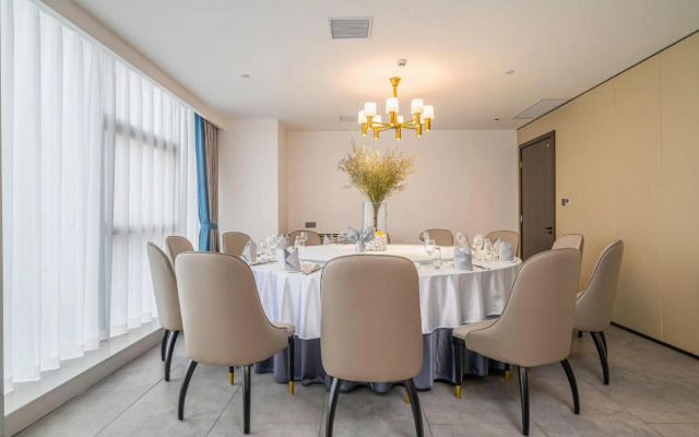 Golden °R Hotel(Shenlongcheng Store of Municipal People's Government)