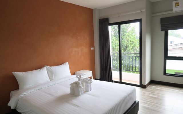 Good Morning Hotel at TakuaPa